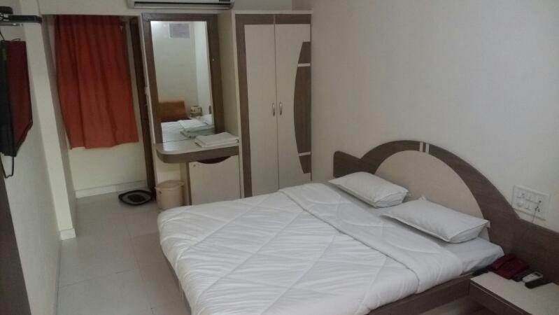 Hotel Sudarshan Nāthdwāra Buitenkant foto